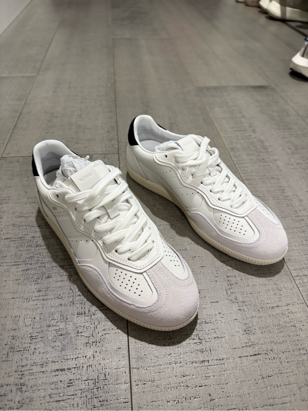 Alohas TB.490 BRAND NEW White Leather Sneakers